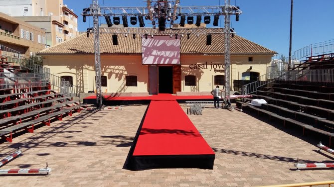 escenario-pasarela escenarios con pasarela para eventos y fiestas